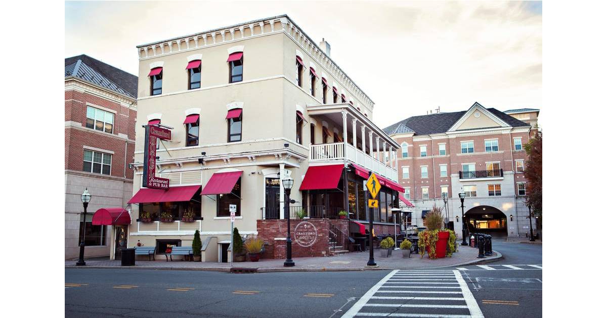 Cranford Recap Breadsmith Says Goodbye, Senior Night, Massive Pumpkin