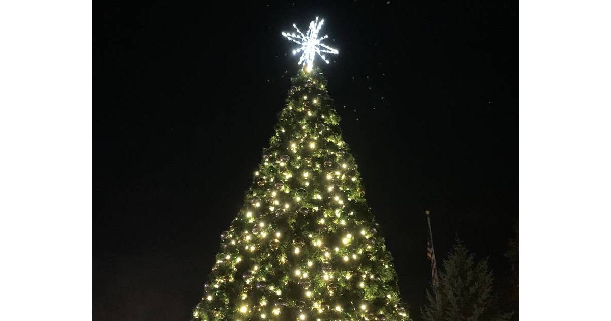 2021 Scenes from the Holiday Tree Lighting in Plainfield Plainfield
