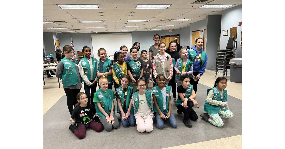 Cranford Girl Scouts Learn About Pinewood Derby Construction Cranford