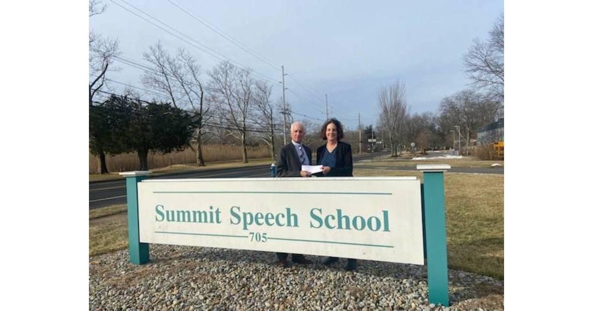 Summit Speech School Receives Grant from Investors Bank Foundation