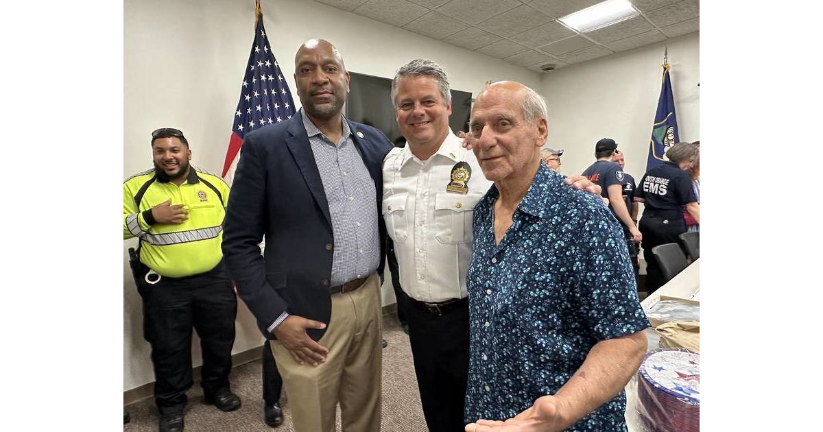 Lt. Detective Brian McGuire Was Clapped Out as He Retired from the ...
