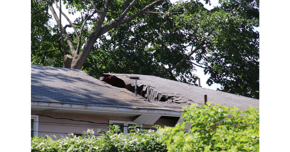 Warburton Avenue House Suffers Tree Damage After Wednesday Storm