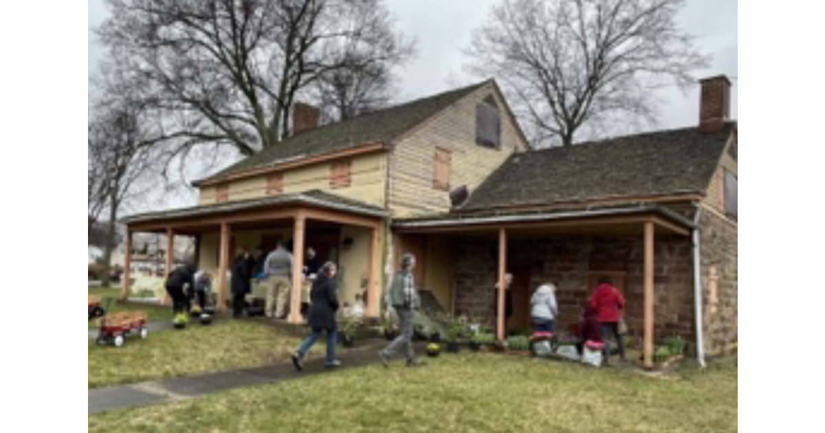 Plant Sale Fundraiser for Van Ness House Upkeep This Weekend in