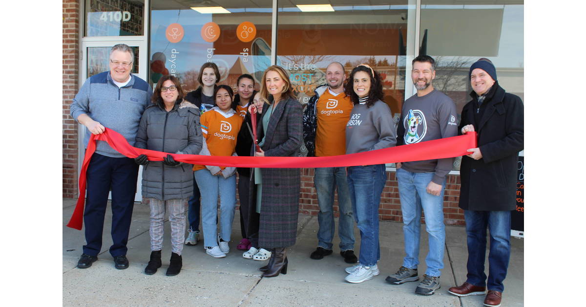 Dogtopia of Berkeley Heights Celebrates Grand Opening with Ribbon