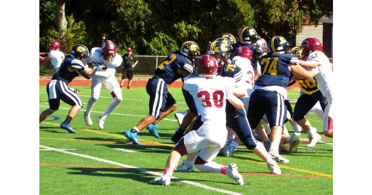 Football Colonia Hangs on to Beat Summit, 2823 Woodbridge/Carteret