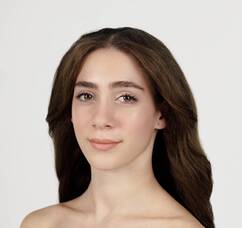 Carousel image 8d9ee7274f48c5edbe8a isla ciaccia headshot