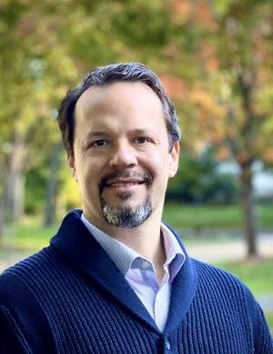 Carousel image 07c9f4c3d3be179869ef jon headshot autumn