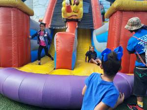 Carousel image 4af07bffec1ec1dc0e4b kipp carnival celebrates 10 years   05