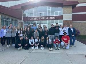 Carousel image d1a0417eb621f57d94a3 lenape high school students involved with cancer support group   01