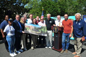 Carousel image e9b09b783daad56c7f99 lemur exhibit groundbreaking