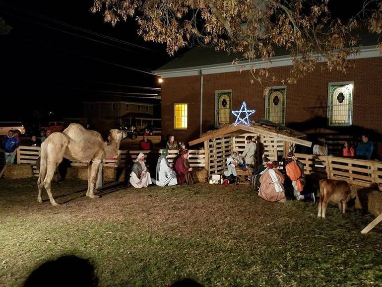 Local Church Starts Off the Season with Beautiful Live Nativity Scene