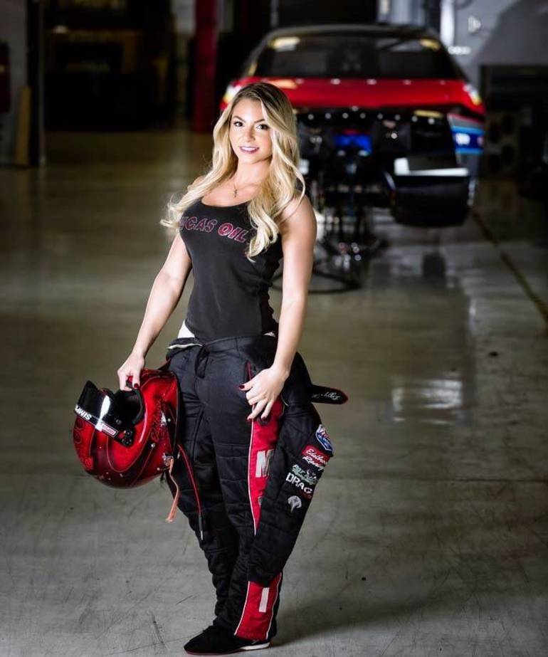Carteret 'Celebrity' Drag Racer, 33, Loses Breast Cancer Battle |  Woodbridge/Carteret, NJ News TAPinto | TAPinto