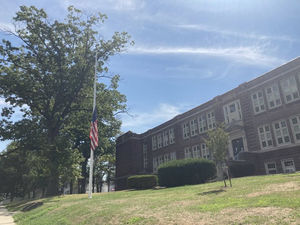 Carousel image ca6764eb54e4f2c5e7a4 lincoln school flag half staff sept 10 2022