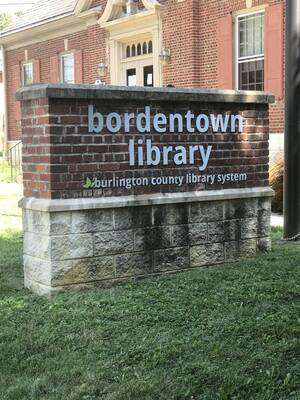 Carousel image clone 1720057 d4660189d27e0ecf0a6e library1