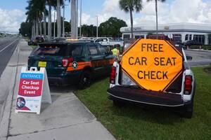 Carousel image 76eed342c2b910e36b40 lou bachrodt national seat check saturday sign free car seat