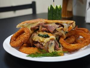 Carousel image c380c4d9f6ff3de4ab6d m1