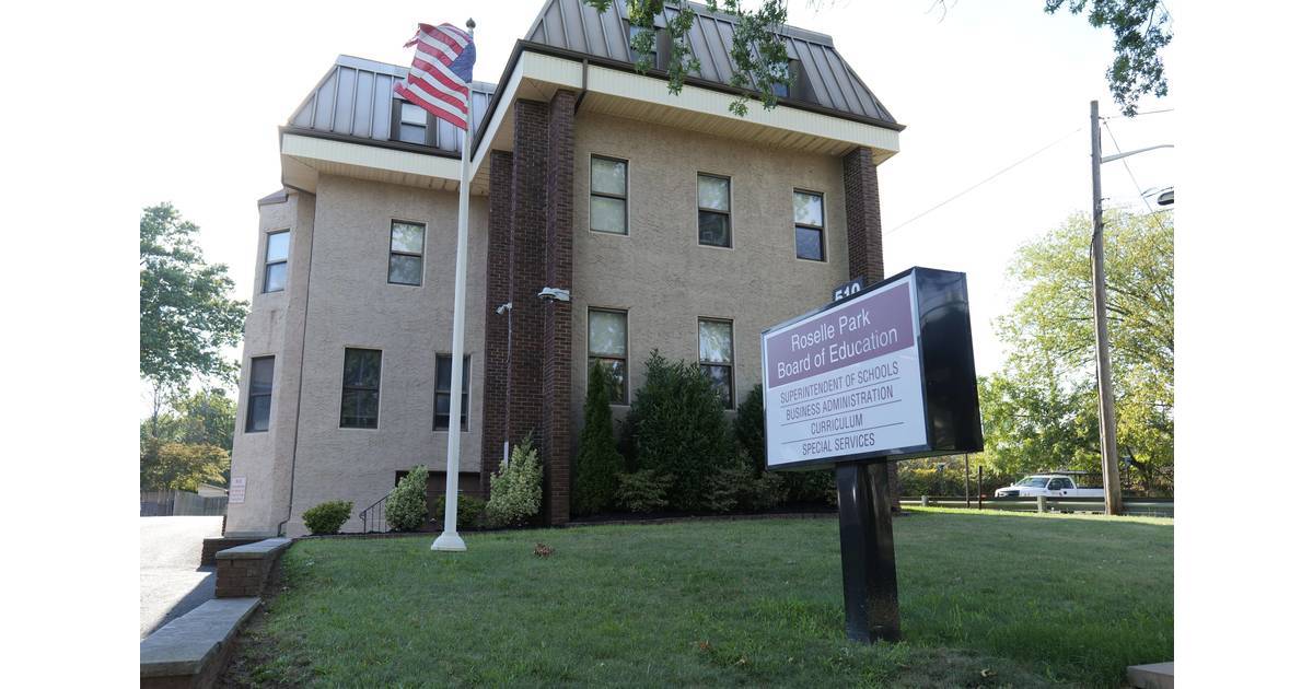 Roselle Park Board of Education Presents Awards to Sherman Elementary