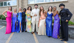 Carousel image 90eb1dd787ed5bf818bc mahopac prom 240607 6