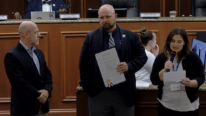 Carousel image a649463ac6b86936a532 mayor paul alfrey with proclamation   city agenda video