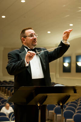 Carousel image fb513c8f94116fc5b009 matthew paterno  hws musical director and conductor