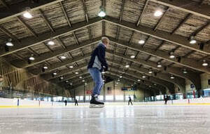 Carousel image a1c4ec8673014faaecae mercer ice skating ring