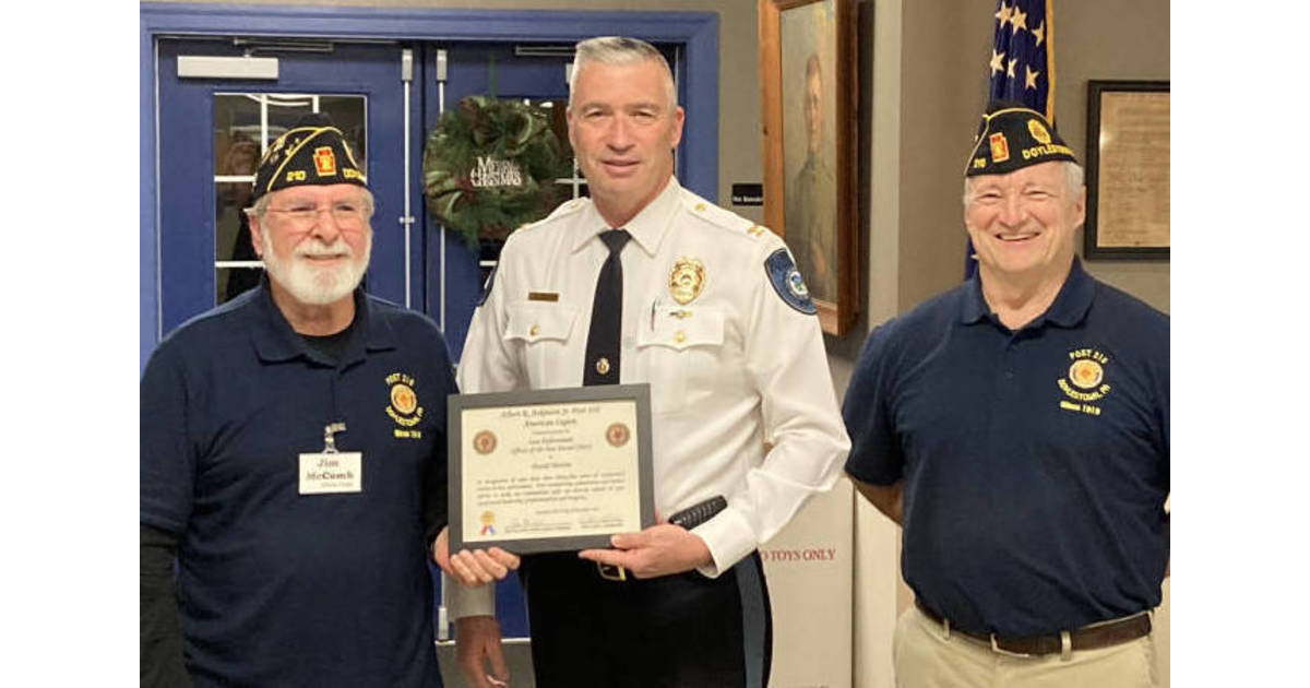 Plumstead Police Chief Named Officer of the Year by Local Veterans