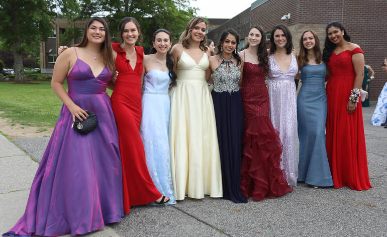 MHSprom-190607-016.jpg