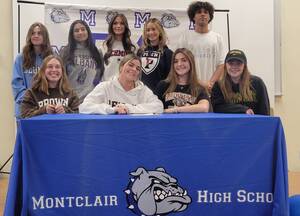 Carousel image a9cfea93e2412aa3df18 mhs athletes  1 