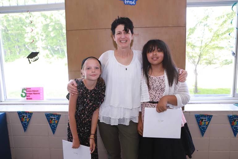 MN062419-LakeviewMovingUpCeremony 15.jpg