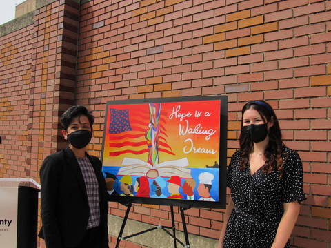 Top_story_56427ced3dffb73f8dc1_mural