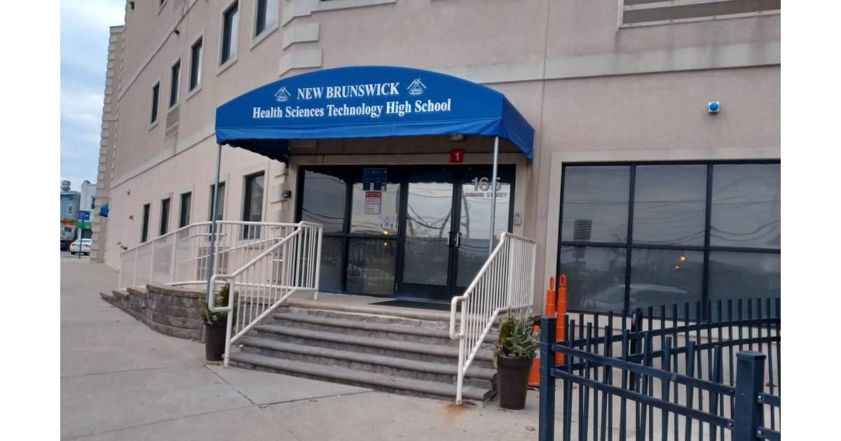 District to take over Health Sciences Technology High School operation ...