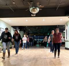 Carousel image 32ef62ca59b5c0612edb neighbors photo