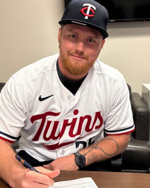 Carousel image 42573a0b13df60fa4869 nickymac2