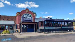 Carousel image 37323c23e67c37ce072a ontheborder1