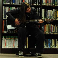 Carousel image a223b2e8aea14019665e open mic ava szeles and photo by crystalyn cabural.
