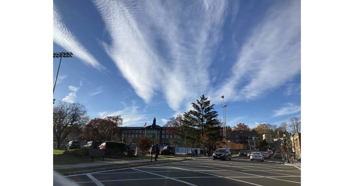 Nutley's Tree is in the Oval Christmas is Starting Now Nutley, NJ