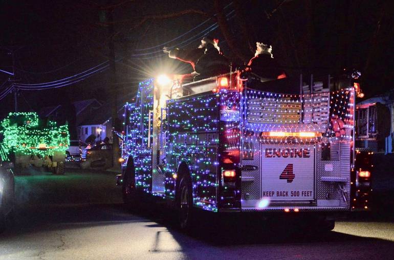 Santa MiniHoliday Lights Parade Kicks Off in Woodland Park; Totowa