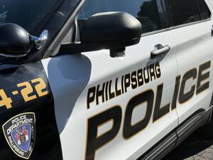 Carousel image 649194d40537e85f3b02 pburg police