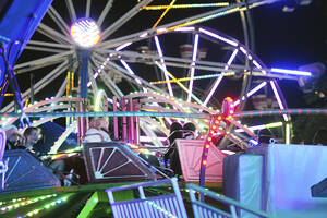 Carousel image 7e3047f87a259fcfab61 photo 1 fair midway 92