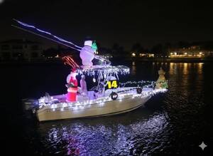 Carousel image 2914e57399908566bfd1 pompano boat parade nightime