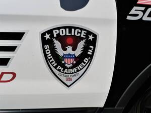 Carousel image 6e4aec7306b85e43c8e5 police car 2