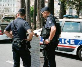 Carousel_image_94f3b4416f191d2c5e27_police_security