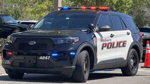 Carousel image 993a89124b44df4a4f76 police car 1