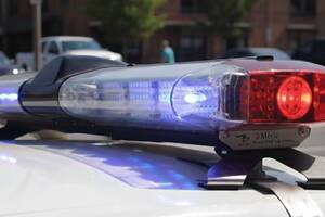 Carousel image clone 1705683 95e3b54bf98ec90ab459 policesirenlightdaytime