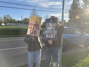 Carousel image b4b97c8c7decfbd75818 protest signs