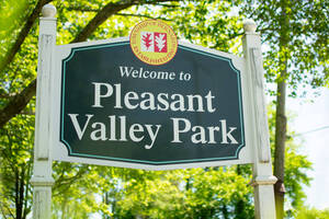 Carousel image 088606 pleasant valley park sign