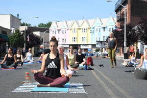 Carousel image afc8e6 quimby street yoga