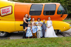 Carousel image b44896 wienermobile