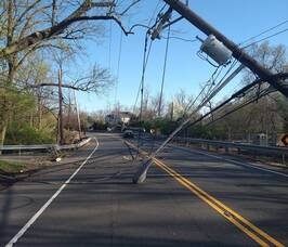 Carousel image 38c6fab65cf880eaead5 river road down power lines 4 15 25 cr hmfd
