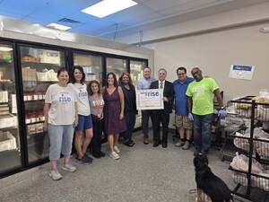 Carousel image e359ff2ca73cbc3c0092 rise food donation 1